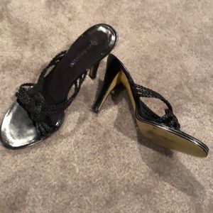 Enzo Angiolini black strappy heels Sz 6